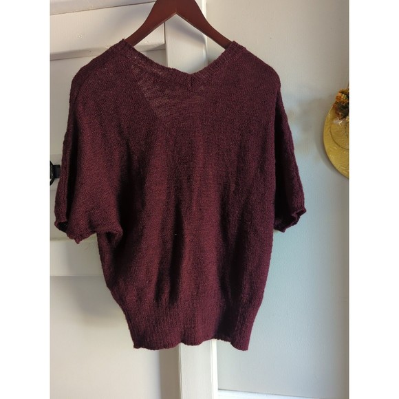 GAP Women's V-Neck Sweater in Burgundy - Picture 4 of 6